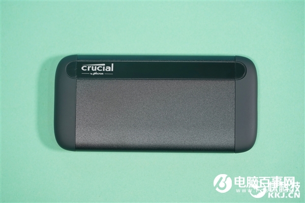 速度達1GB/s！英睿達X8移動SSD 2TB圖賞：4寸手機大小