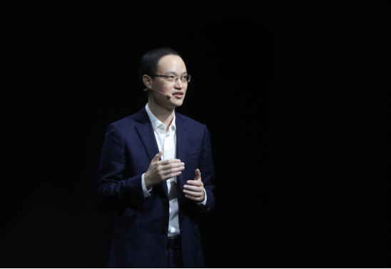探索交互新形式!OPPO推出AR Glass探索數字世界