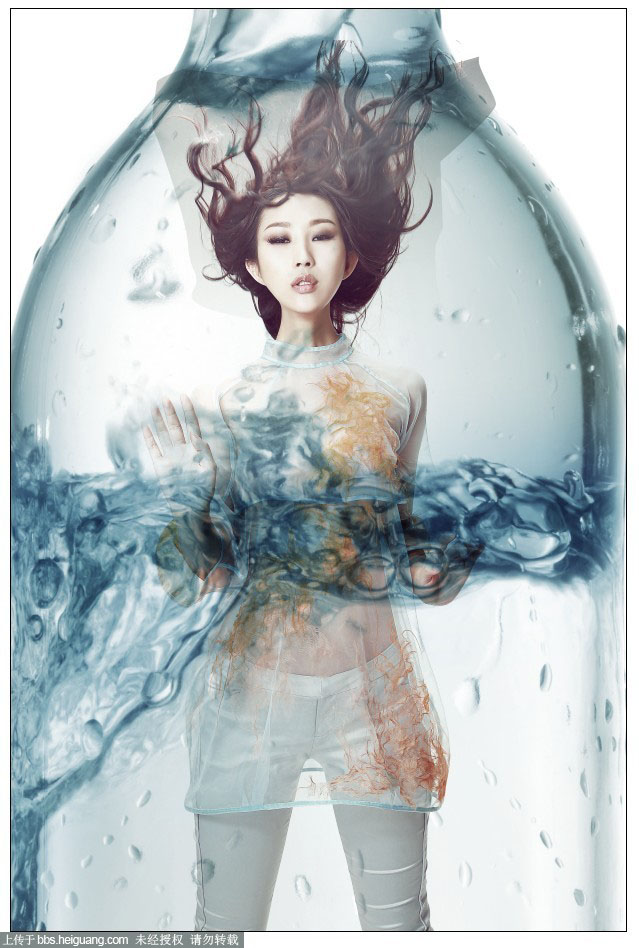 PS創意合成玻璃瓶中被水淹沒的美女