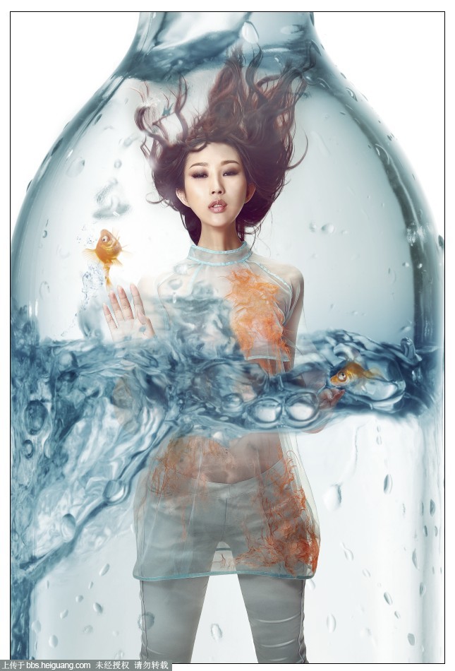 PS創意合成玻璃瓶中被水淹沒的美女