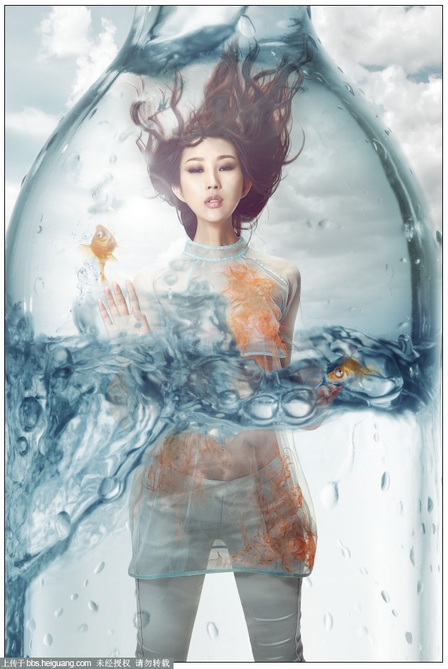 PS創意合成玻璃瓶中被水淹沒的美女