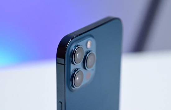 新專利申請顯示蘋果研發“光折疊”技術 為iPhone制作潛望鏡頭