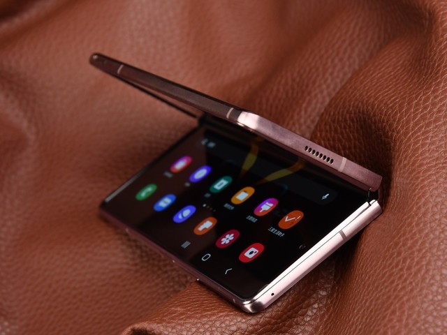折疊屏手機體驗如何？三星Galaxy Z Fold2 5G讓我有了新的認識