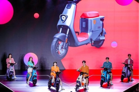 雅迪率先踏入聚焦體驗感、個性化、智能化的新出行時代