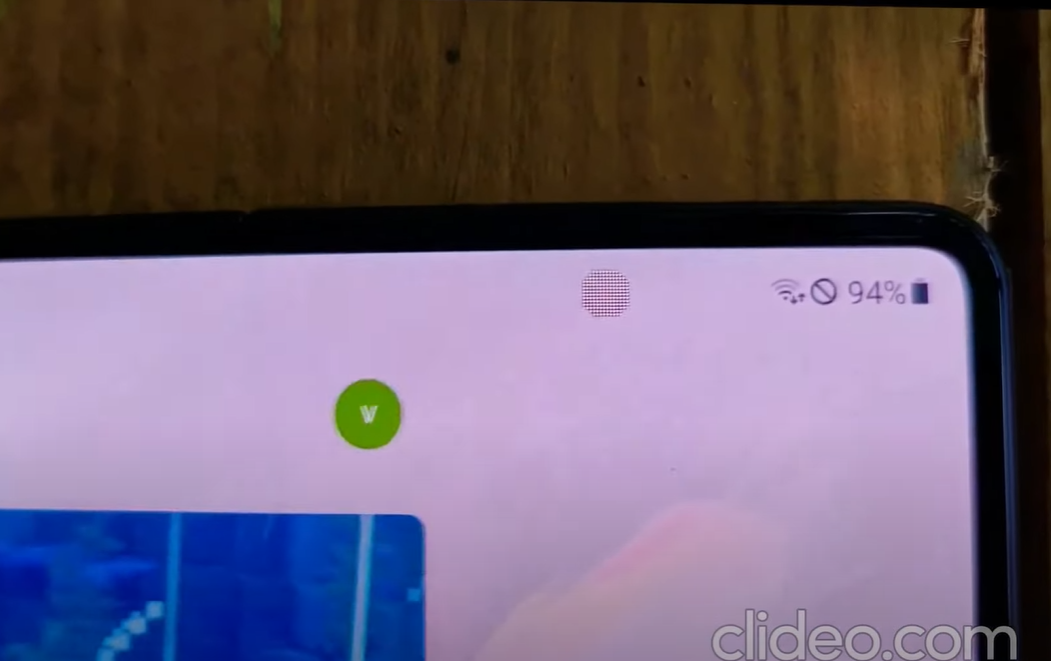 三星 Galaxy Z Fold3 屏下前攝曝光:初代技術,痕跡十分明顯