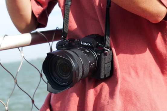 「進可攻退可守」的色彩表現，松下LUMIX S5拍照實測