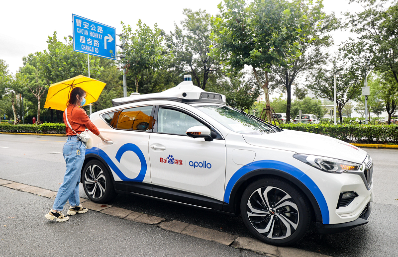 百度Apollo開通上海自動駕駛示范路線 “蘿卜快跑”滿足多樣化出行場景需求