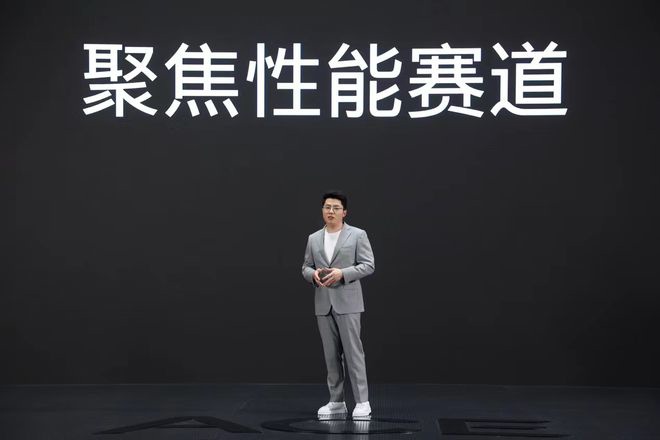 一加李杰：與 OPPO 融合后，新機(jī)可一夜覆蓋一萬(wàn)門(mén)店